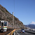Photos: 東海道本線 由比-興津 211系普通列車