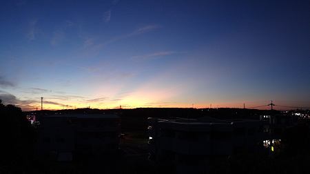 20111003 反薄明光線(後光)の夕空パロラマ