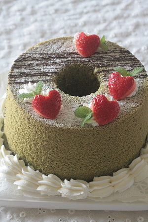 Yura S Made 母の日のケーキ いちごデコレーション 抹茶シフォン ダッフィー