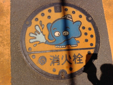 922